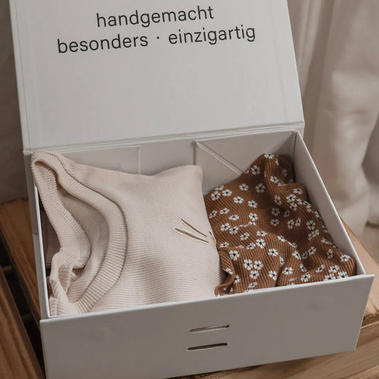 Baby Geschenkbox Hase und Blume
