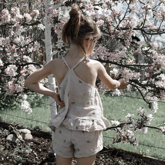 Musselin Set Kinder Top und Shorts getragen