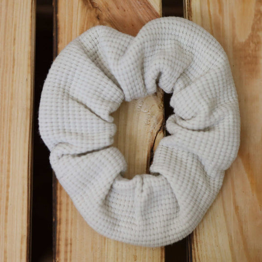 Scrunchie in ecru - handmade