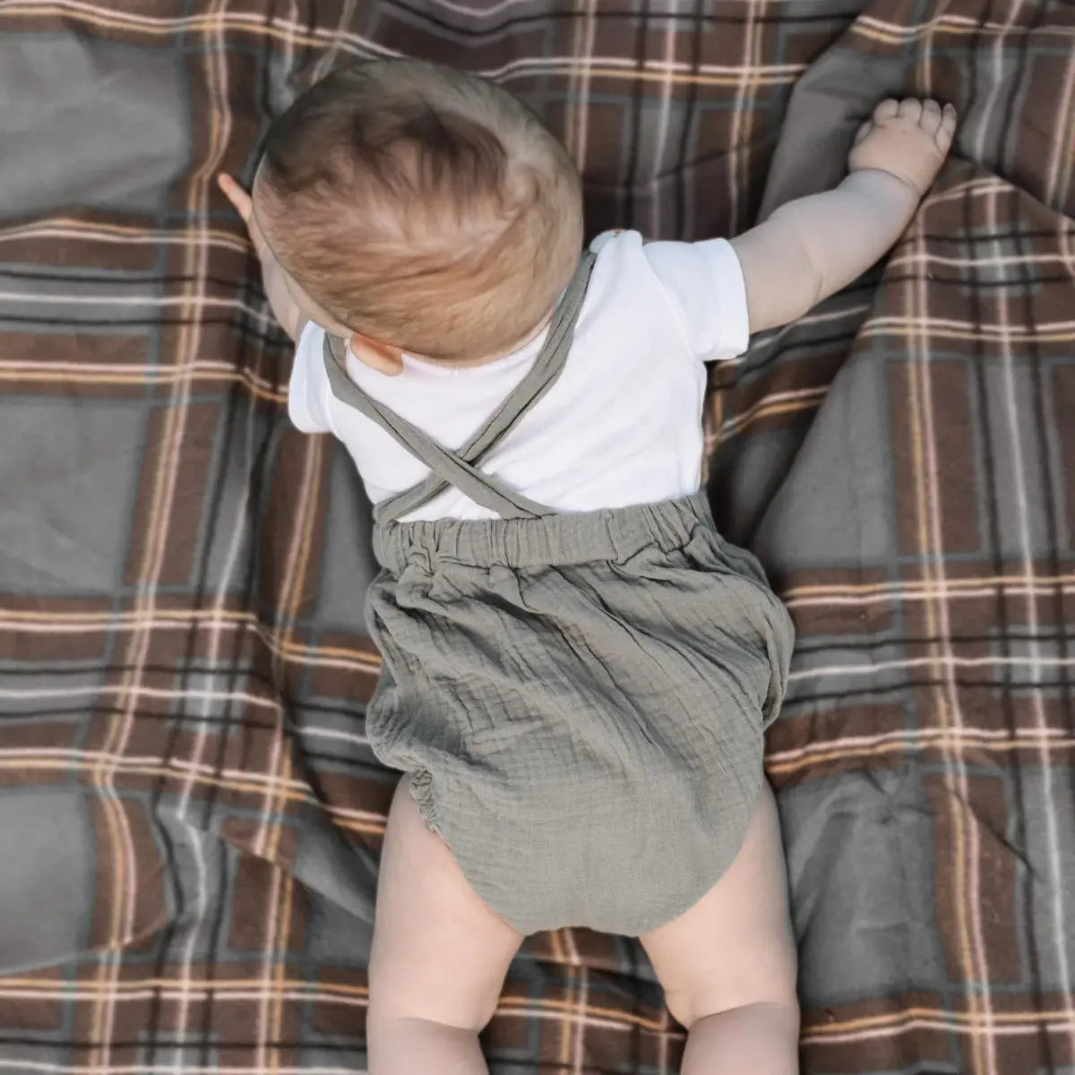 Sommerromper aus Musselin olive