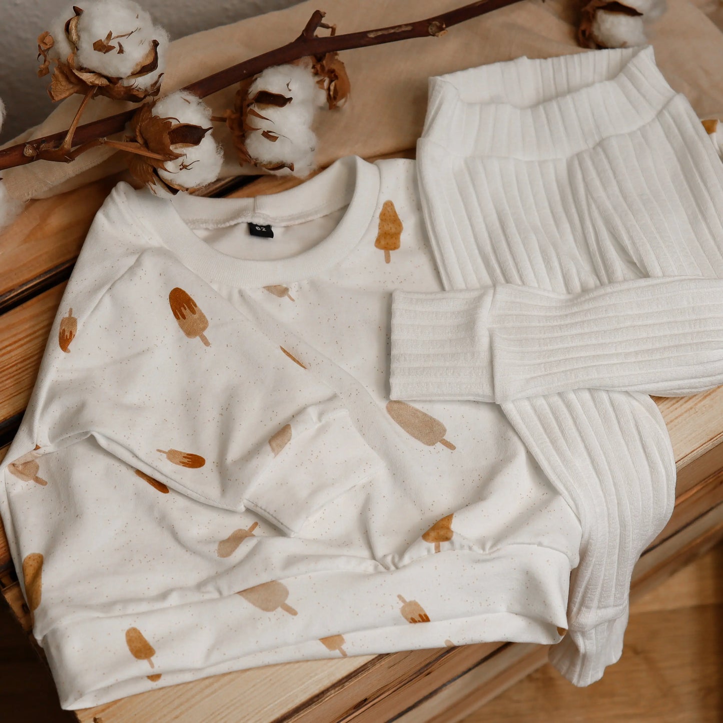Baby Geschenkbox Glace Pulli und Hose
