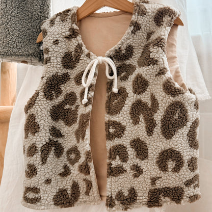 Kinderweste aus Teddy in Leo