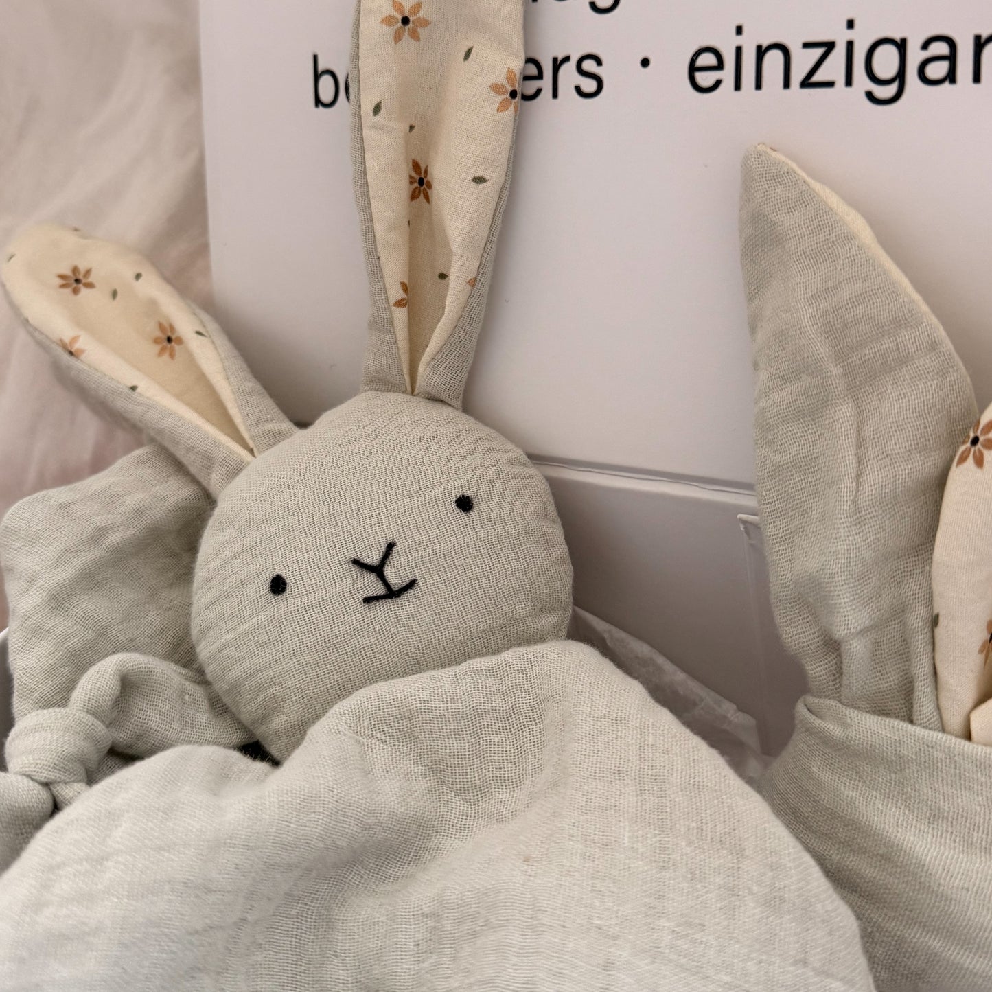 Baby Geschenkbox Hase mint mit Beissring