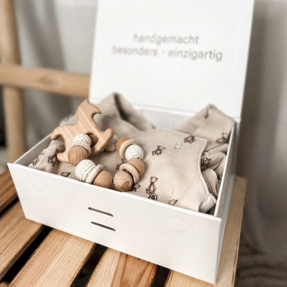Baby Geschenkbox Bär handgemacht