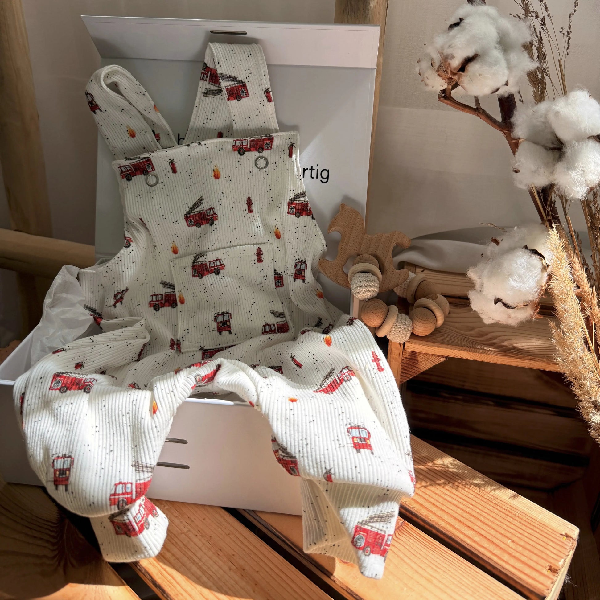 Baby Geschenkbox Feuerwehr handgemacht