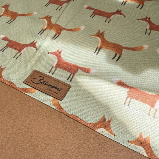 Stoffdetail Turnbeutel Canvas Fuchsmuster mit Kunstleder handgemacht