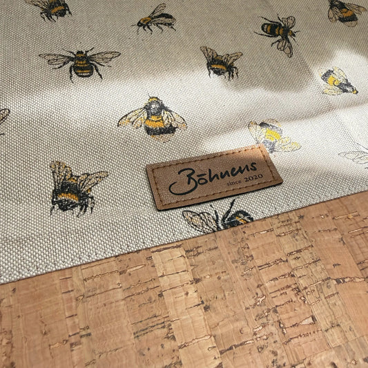 Stoffkombination Turnbeutel Canvas mit Bienenmuster oben und Kork unten