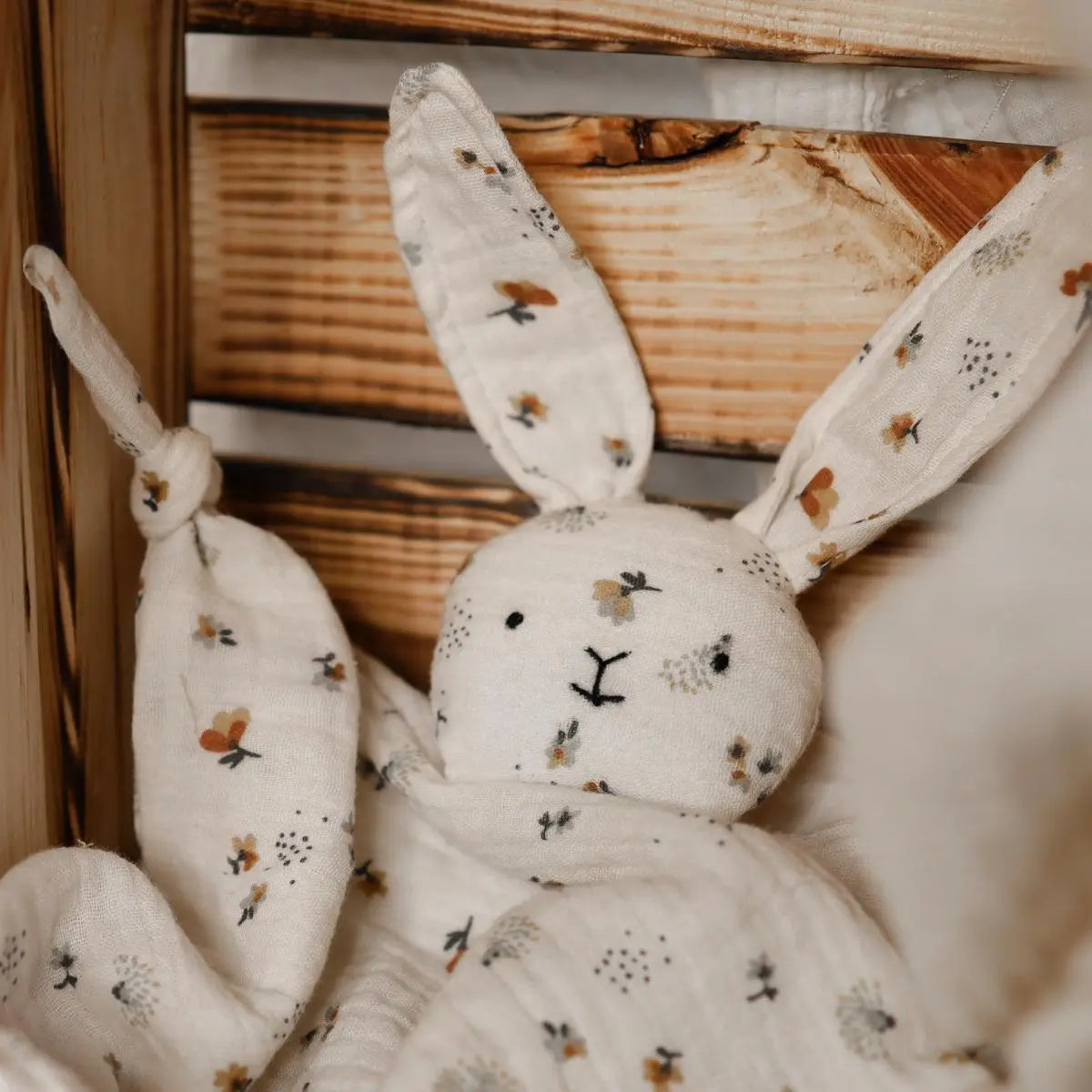 Kuschelhase mit Knisterohren mit Blumenmuster Böhnens Böhnens