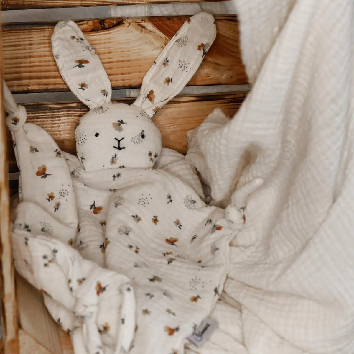 Kuschelhase mit Knisterohren mit Blumenmuster Böhnens Böhnens