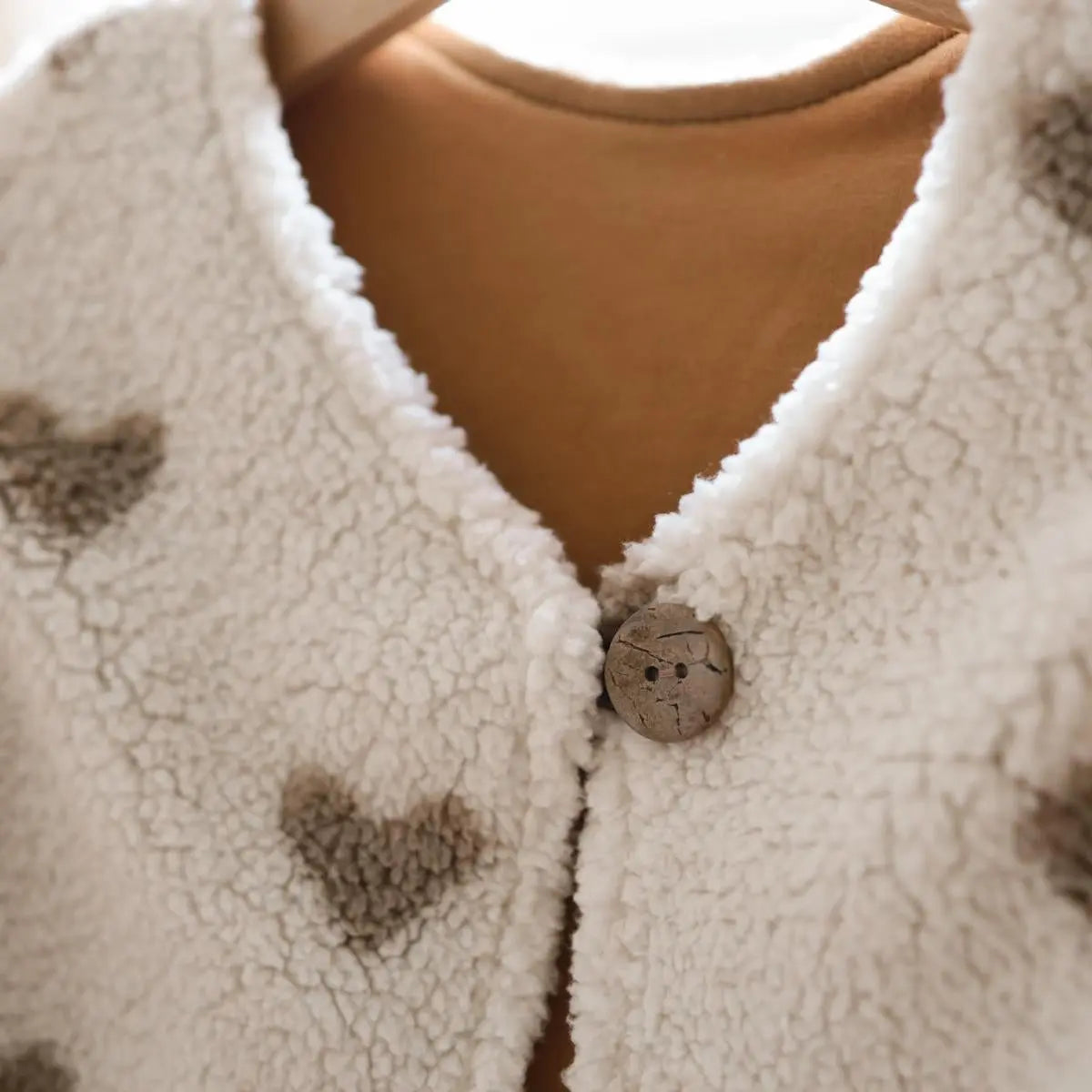 Weste aus Teddy mit Herzen Böhnens Böhnens